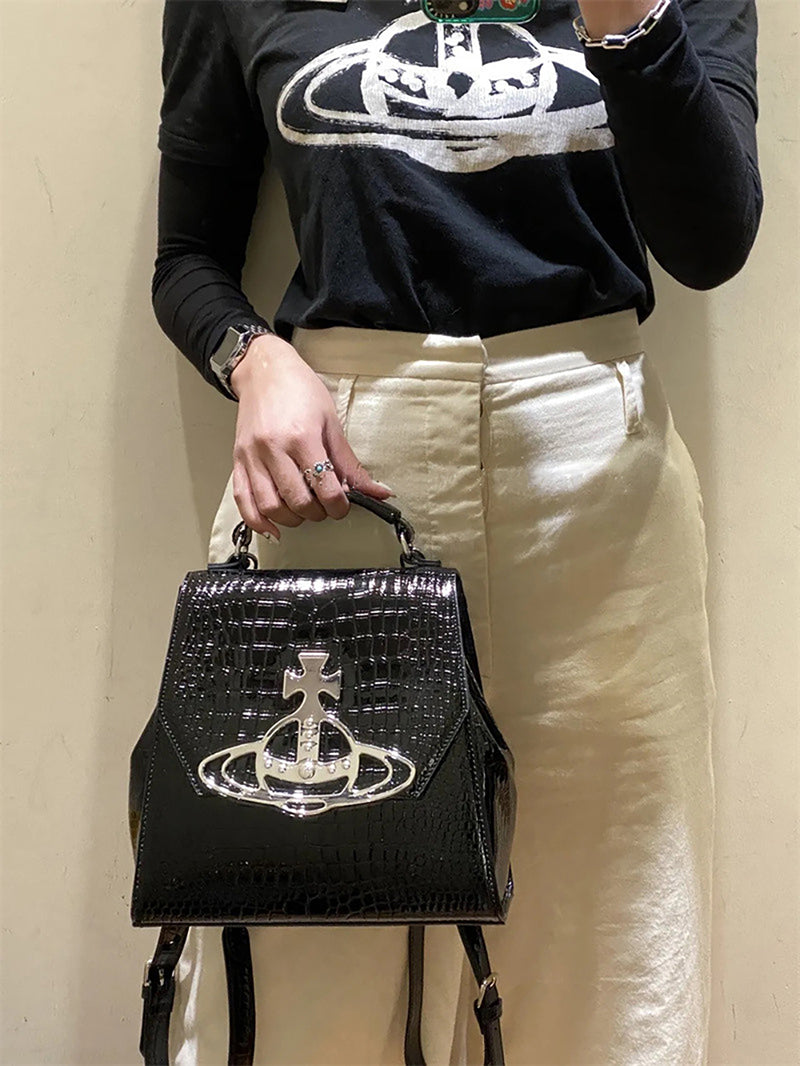 Vivienne Westwood 鱷魚壓紋雙肩包