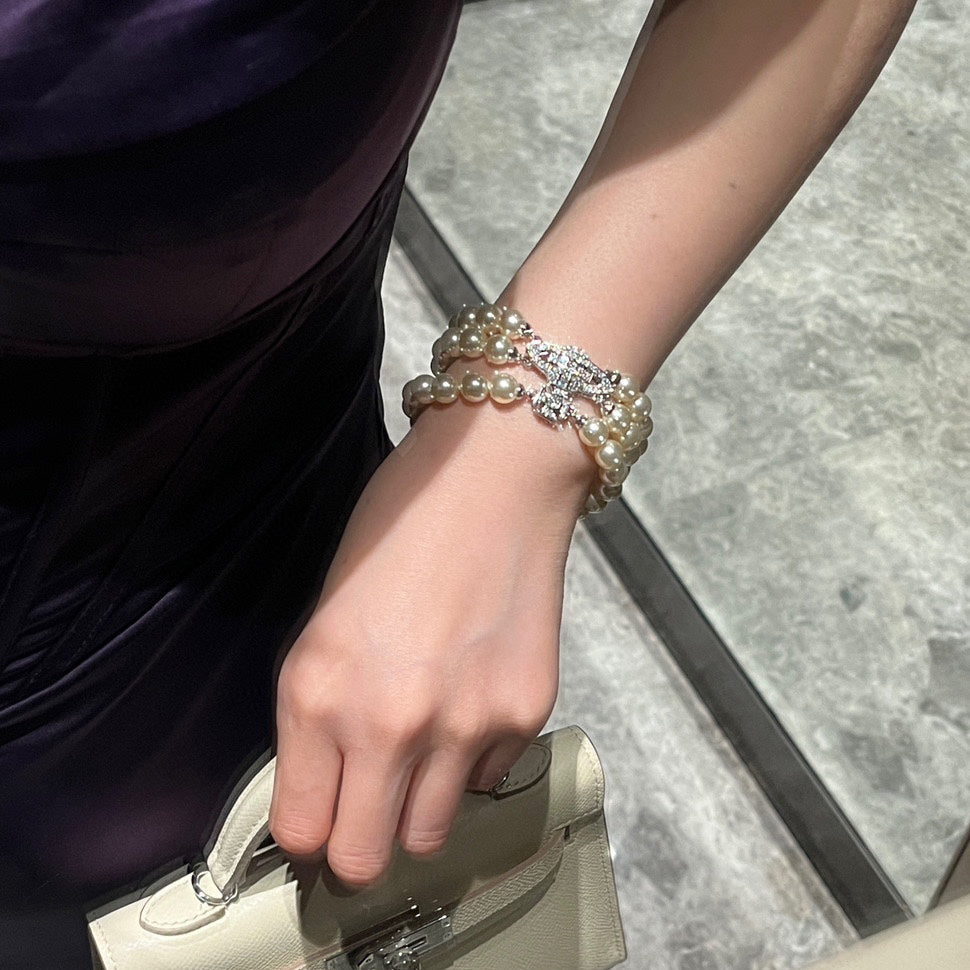 Vivienne Westwood pearl bracelet 三層珍珠手鍊