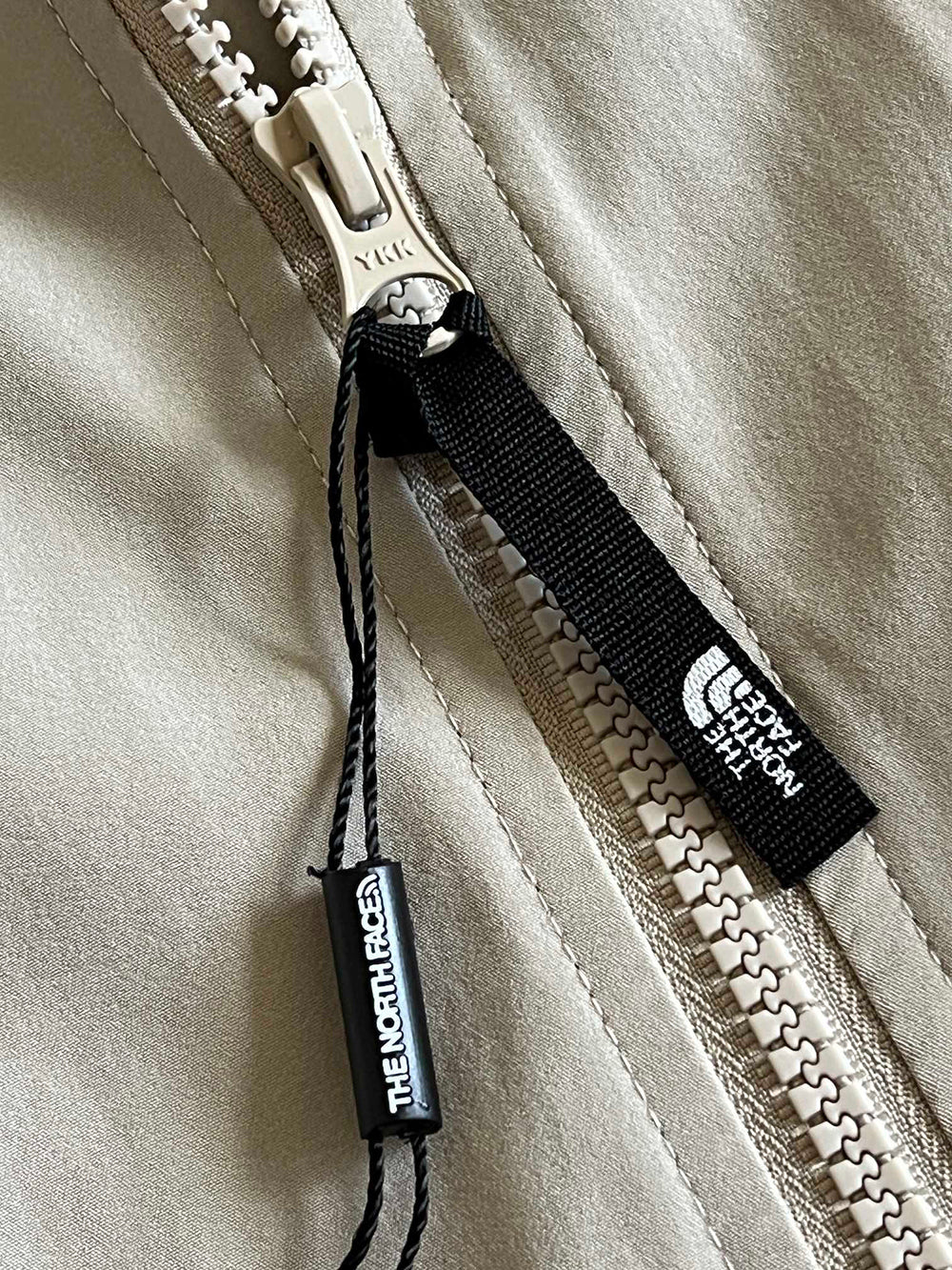 The North Face Camper Jacket 北臉防潑水雙口袋防風外套 NJ3BP06