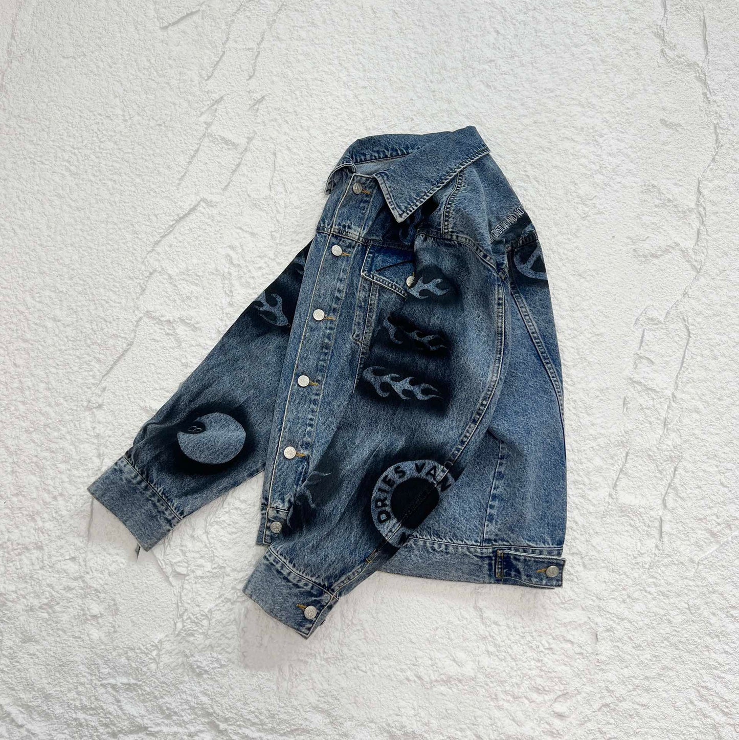 STUSSY x DVN 聯名手繪塗鴉水洗牛仔外套
