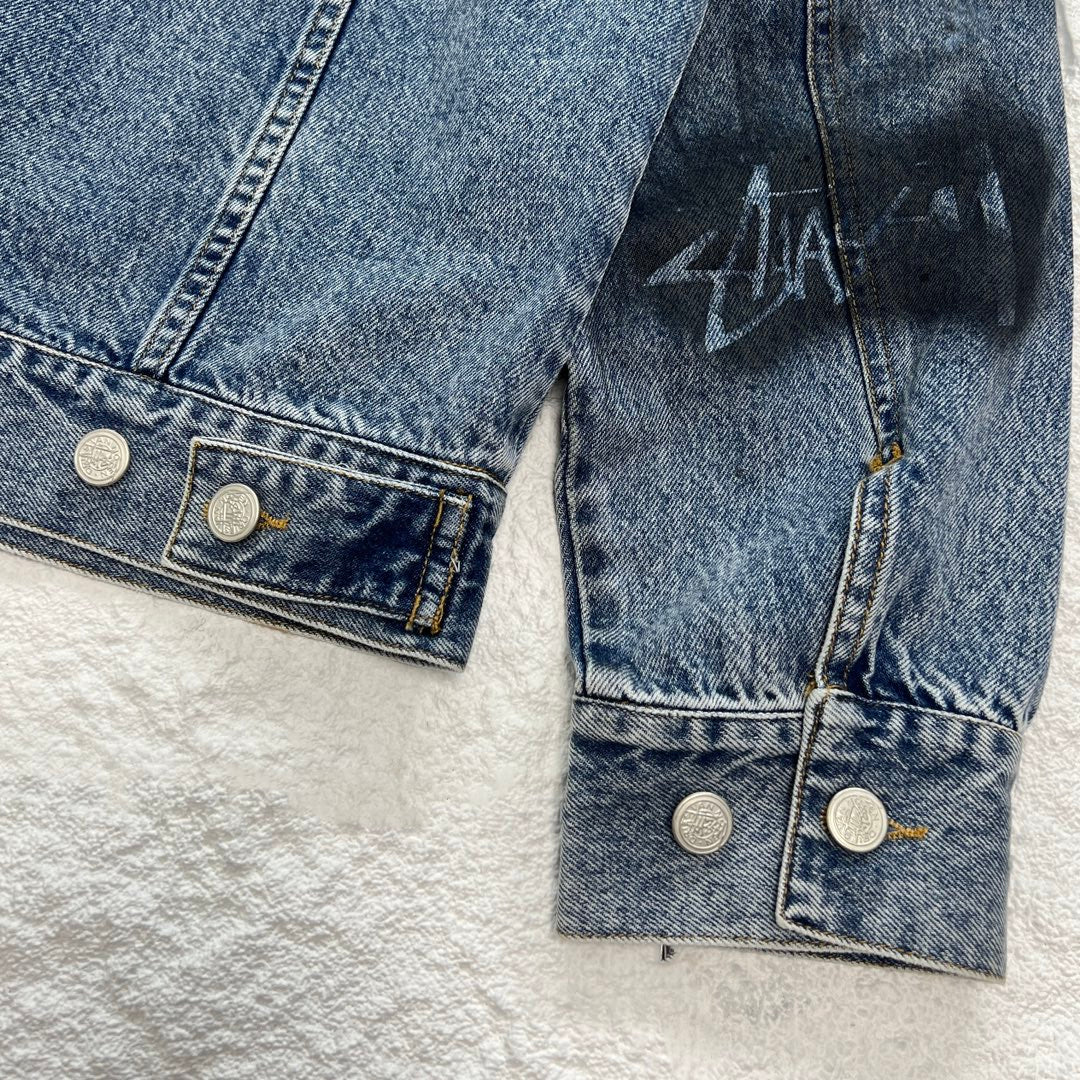 STUSSY x DVN 聯名手繪塗鴉水洗牛仔外套