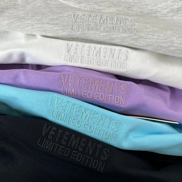 VETEMENTS 反穿設計純色短袖T恤
