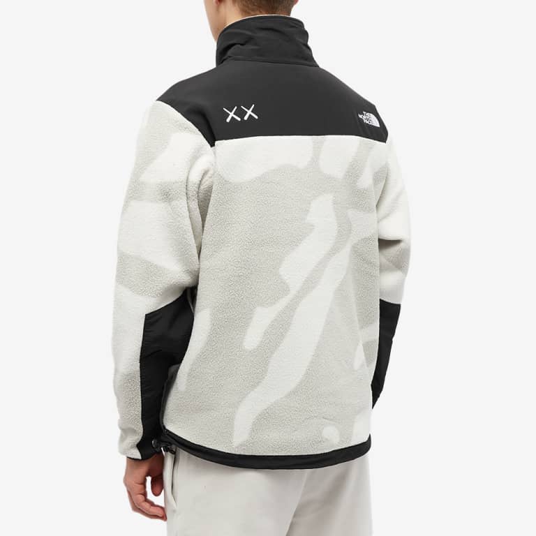 The North Face x Kaws 聯名羊羔絨立領外套