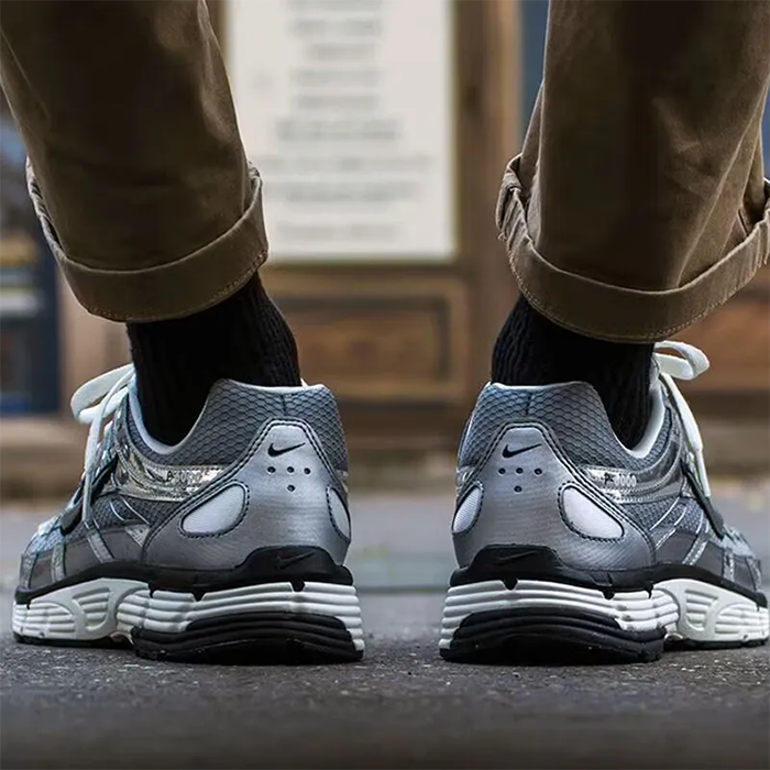 NIKE P-6000 CN0149-001 復古運動鞋-金屬銀