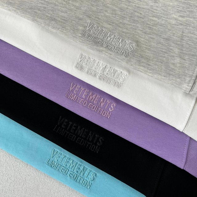 VETEMENTS 反穿設計純色短袖T恤