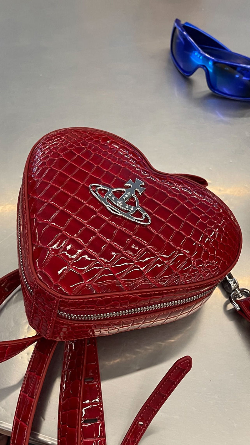 Vivienne Westwood 鱷魚壓紋迷你愛心背包