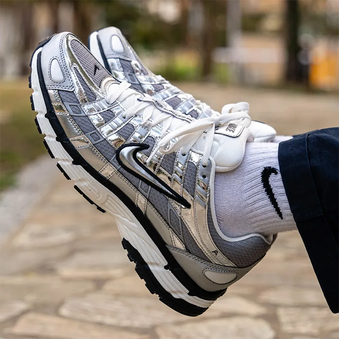 NIKE P-6000 CN0149-001 復古運動鞋-金屬銀