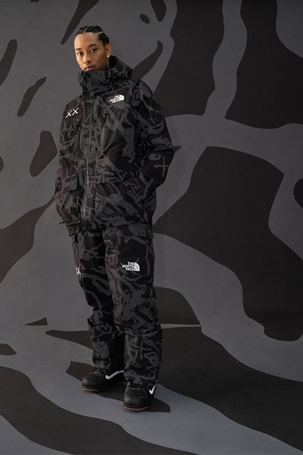 THE NORTH FACE x KAWS 1986 防潑水機能外套