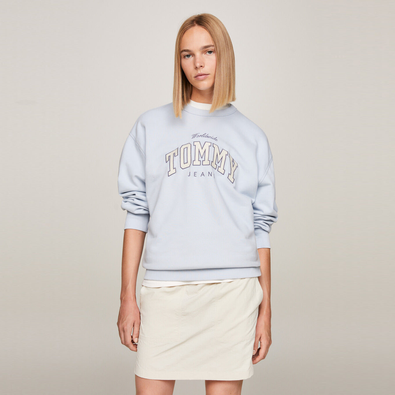 TOMMY JEANS 字母刷毛衛衣