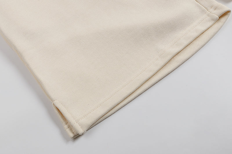 AMI PARIS 刺繡大愛心短褲