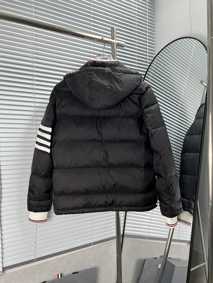 Thom Browne 4-Bar 尼龍羽絨外套飛行夾克