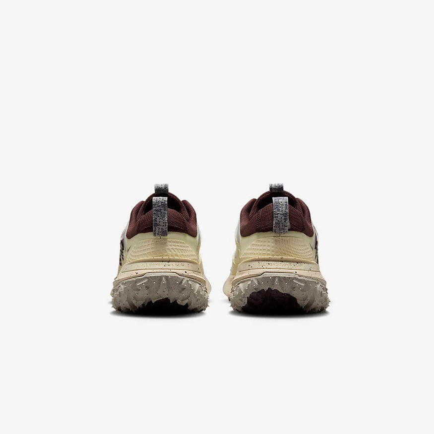 NIKE ACG Mountain Fly 2 Low 機能運動鞋