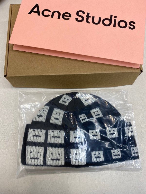 Acne Studios 撞色表情針織毛帽 - VANASH
