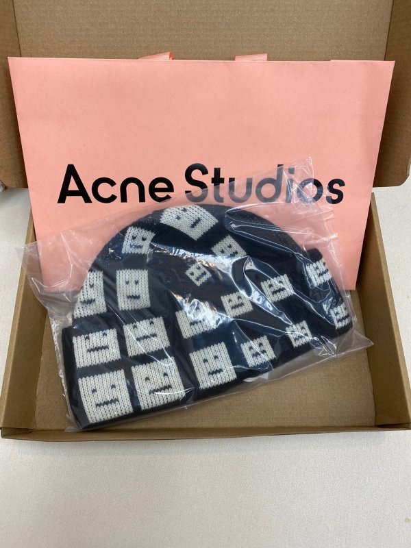 Acne Studios 撞色表情針織毛帽 - VANASH