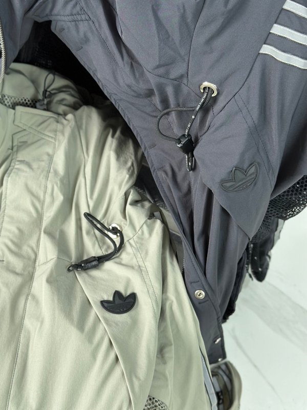 ADIDAS x HAMCUS 愛迪達聯名 結構連帽風衣外套 - VANASH