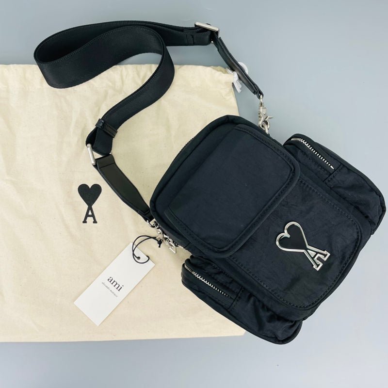 AMI PARIS 尼龍口袋包 斜挎包 Adc Pocket Bag - VANASH