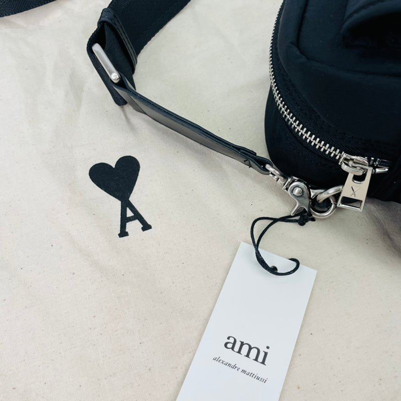 AMI PARIS 尼龍口袋包 斜挎包 Adc Pocket Bag - VANASH