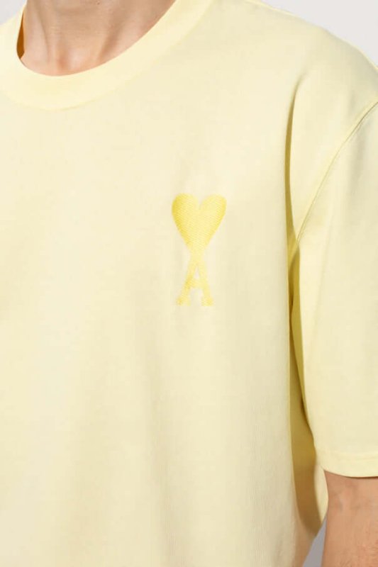 - 全新特價 - AMI PARIS 同色愛心刺繡短袖T恤 (米黃色L號) - VANASH