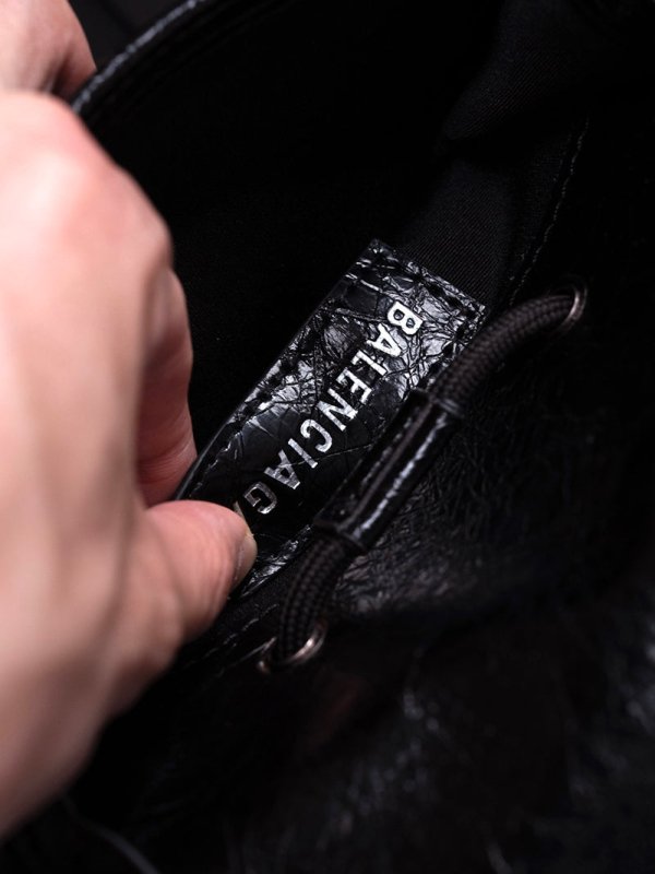 BALENCIAGA SMALL EXPLORER 巴黎世家皮革斜跨包 - VANASH