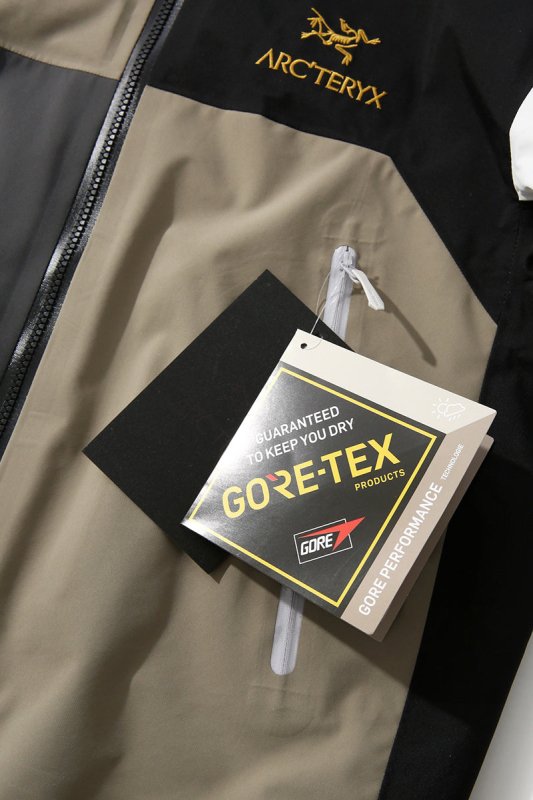 BEAMSx ARC'TERYX 始祖鳥聯名款 撞色連帽硬殼衝鋒衣 - VANASH