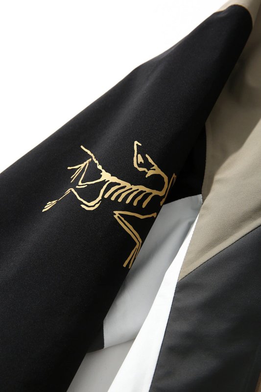 BEAMSx ARC'TERYX 始祖鳥聯名款 撞色連帽硬殼衝鋒衣 - VANASH
