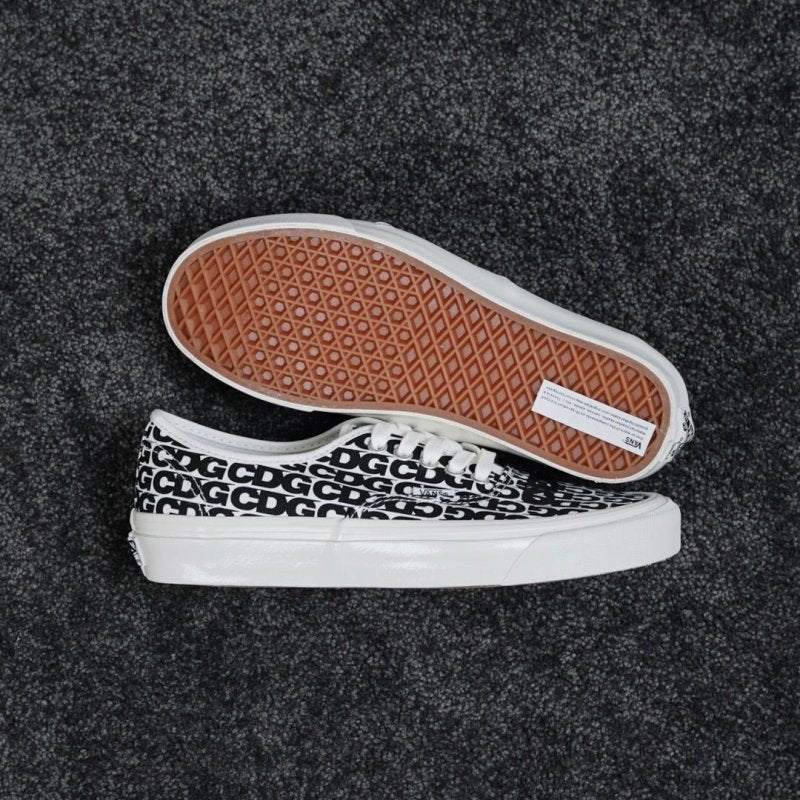 COMME des GARÇONS CDG x Vans Old Skool 川久保玲聯名帆布鞋 - VANASH