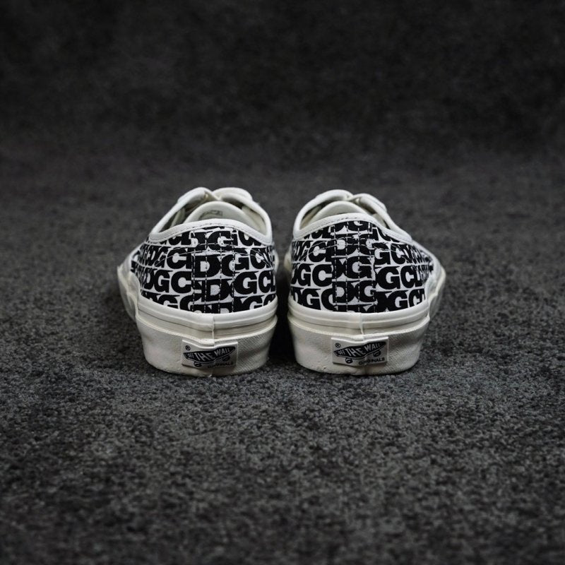 COMME des GARÇONS CDG x Vans Old Skool 川久保玲聯名帆布鞋 - VANASH
