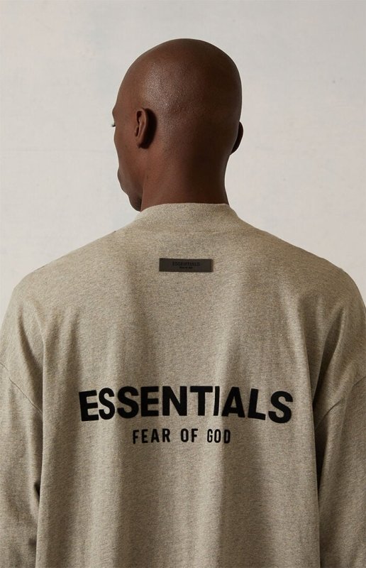 ESSENTIALS 第七季背後壓膠長袖T恤 - VANASH