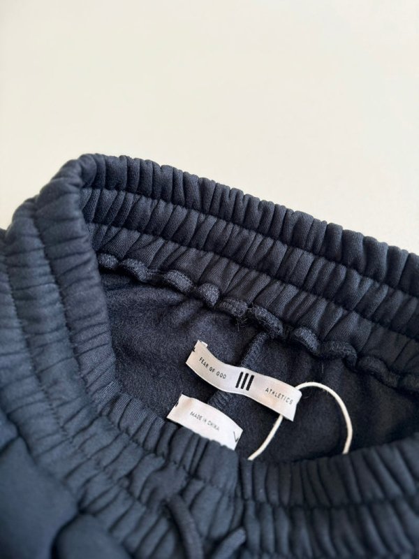 FEAR OF GOD ATHLETICS x ADIDAS 抓絨運動褲 - VANASH