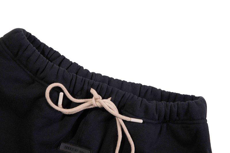 FEAR OF GOD ESSENTIALS SWEAT SHORT 植絨LOGO抽繩短褲 - VANASH
