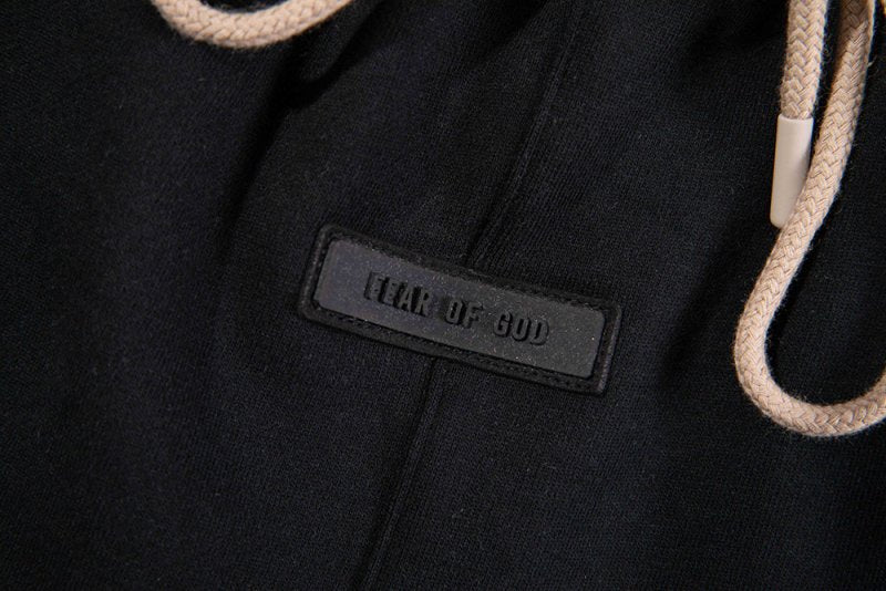 FEAR OF GOD ESSENTIALS SWEAT SHORT 植絨LOGO抽繩短褲 - VANASH