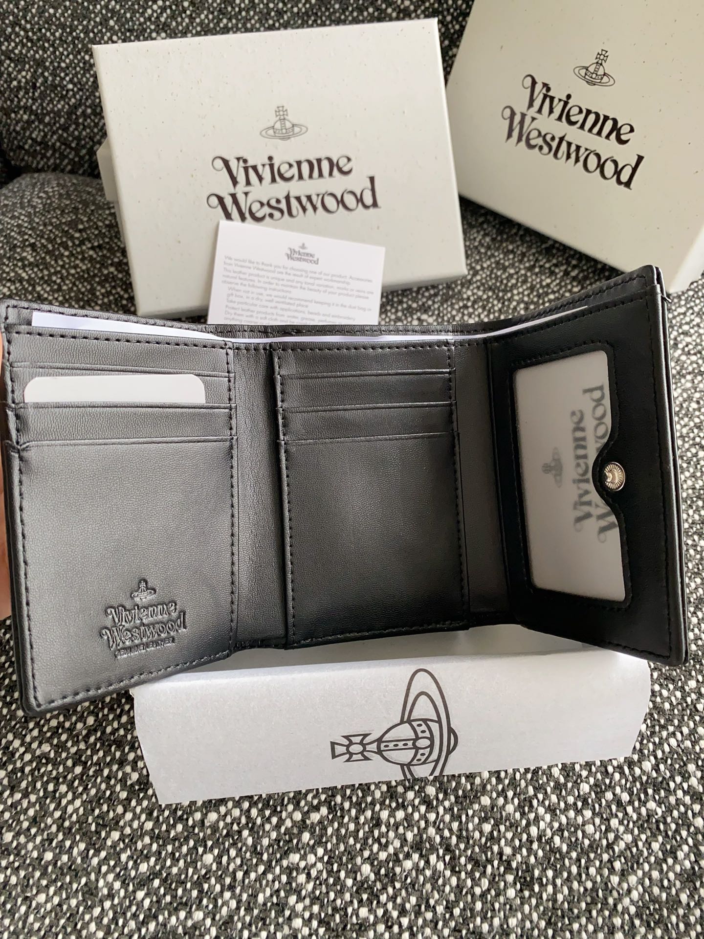 Vivienne Westwood 鱷魚壓紋三摺短夾錢包