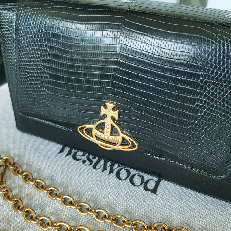Vivienne Westwood 皮革壓紋腋下包
