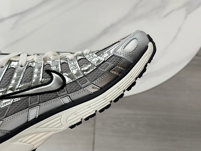 NIKE P-6000 CN0149-001 復古運動鞋-金屬銀