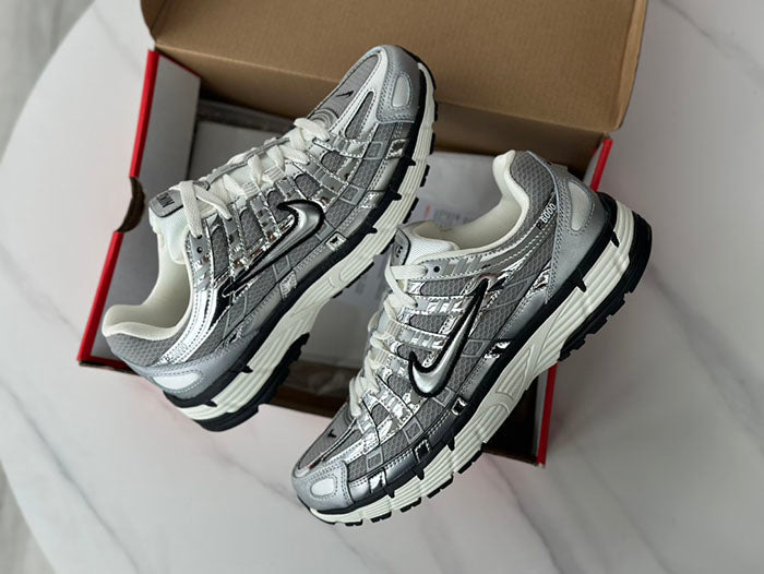 NIKE P-6000 CN0149-001 復古運動鞋-金屬銀