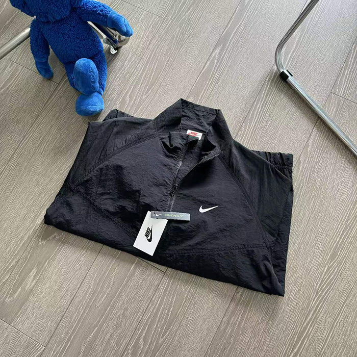 NIKE x STUSSY 聯名立領拉鍊式風衣