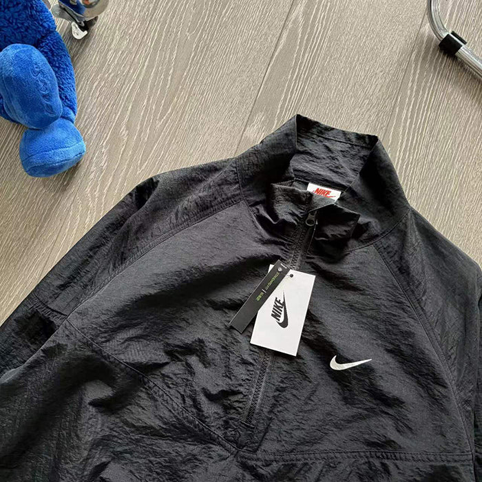 NIKE x STUSSY 聯名立領拉鍊式風衣