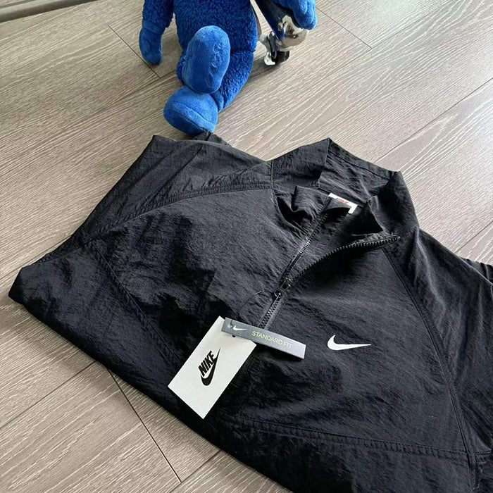 NIKE x STUSSY 聯名立領拉鍊式風衣