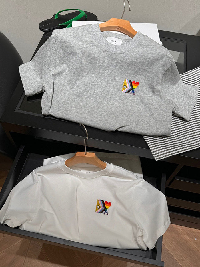 AMI PARIS 彩虹愛心刺繡短袖T恤
