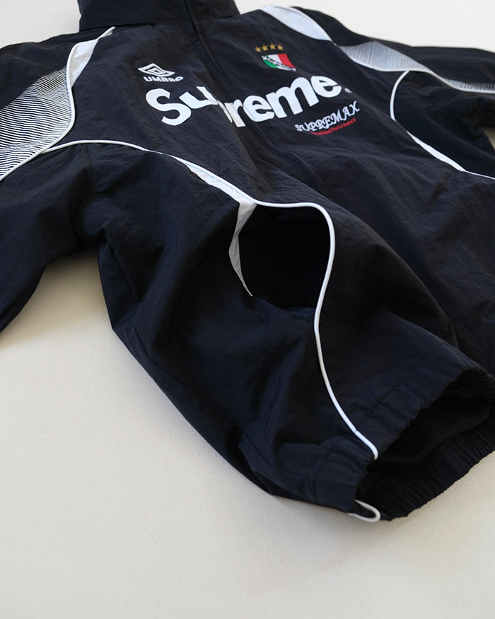 Supreme x Umbro 防水運動夾克