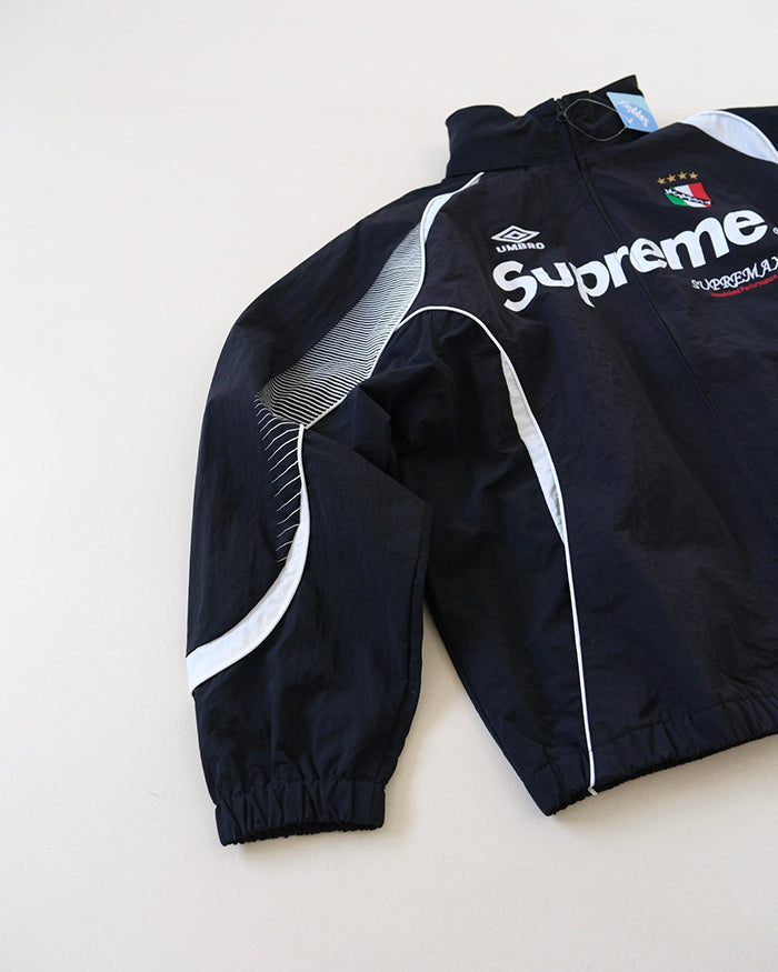 Supreme x Umbro 防水運動夾克