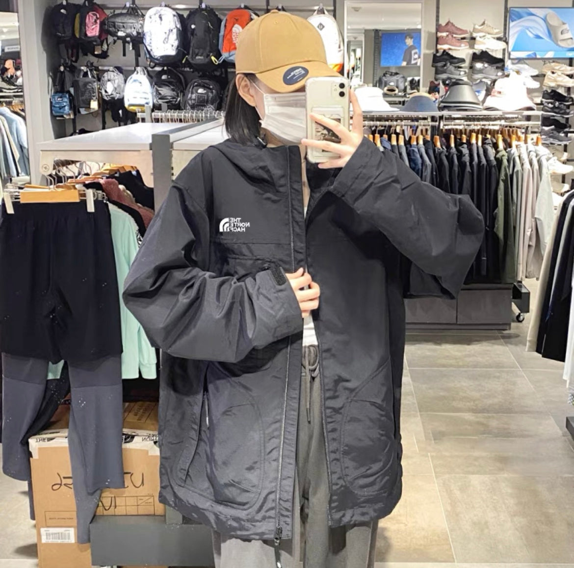 The North Face Classic Camper On Ball 連帽風衣外套