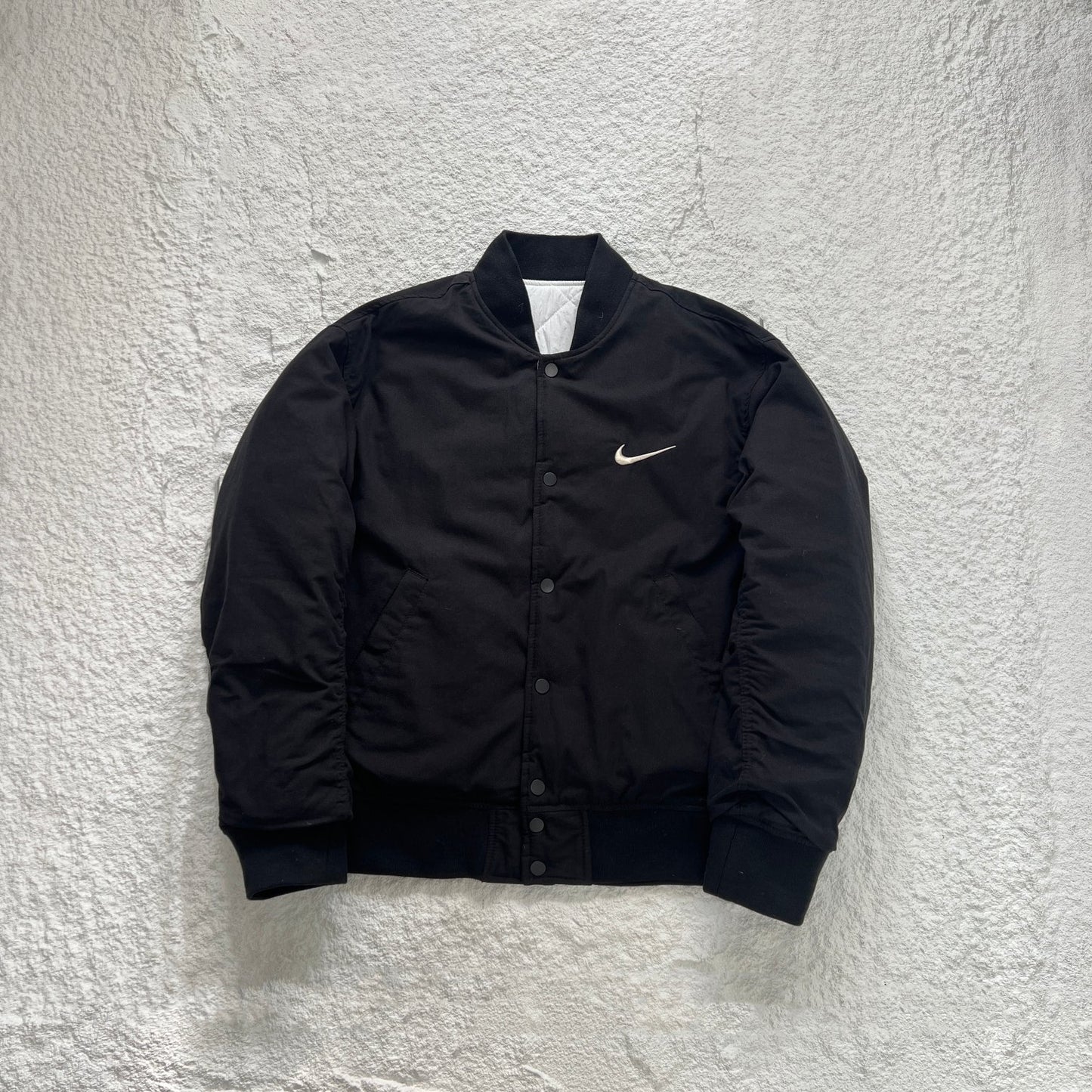 STUSSY x NIKE 聯名雙面穿衍縫鋪棉夾克