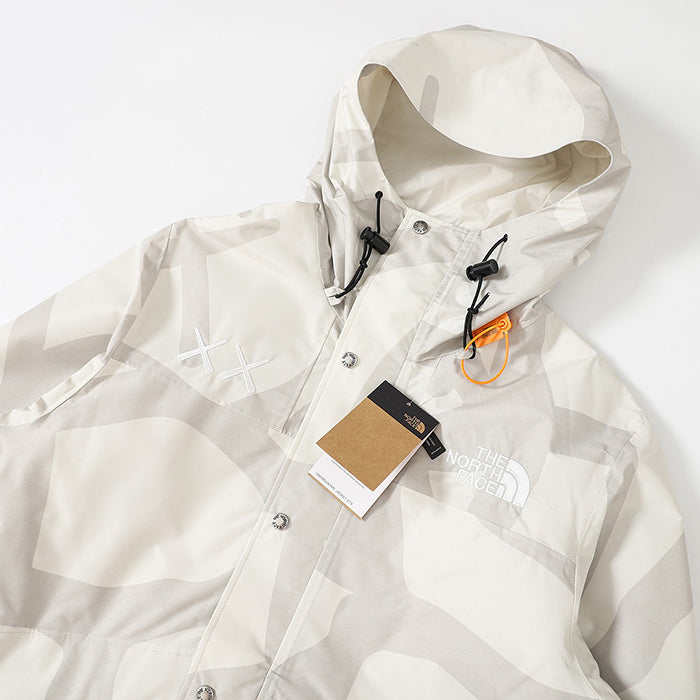 THE NORTH FACE x KAWS 1986 防潑水機能外套