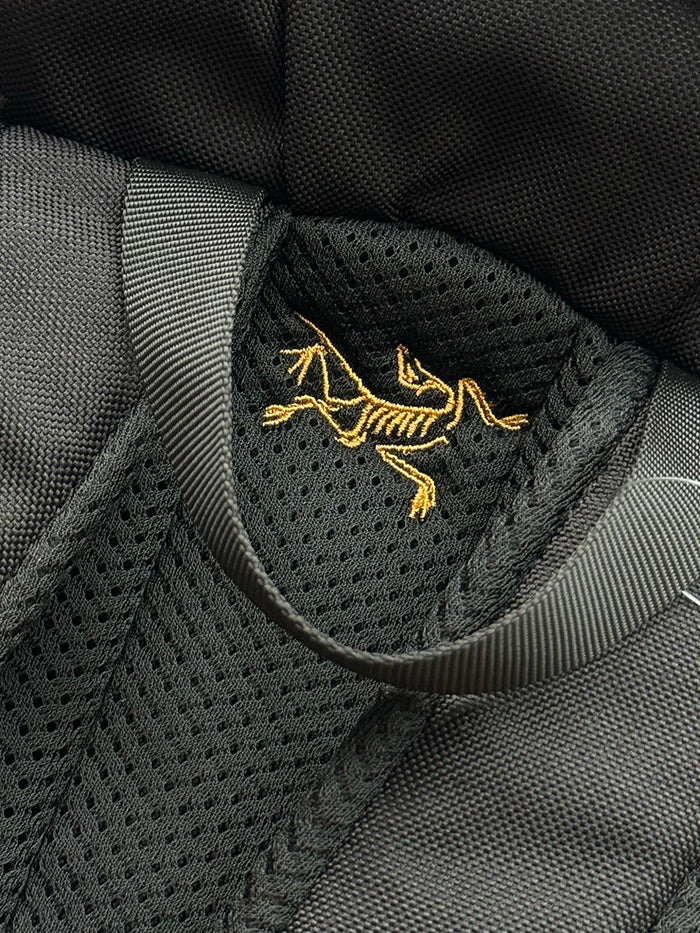 ARC’TERYX Mantis 20L Backpack 始祖鳥多功能背包
