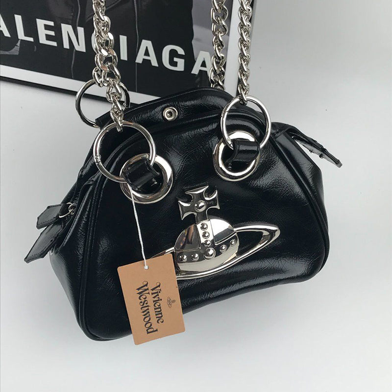 Vivienne Westwood 金屬龐克鏈條斜跨包