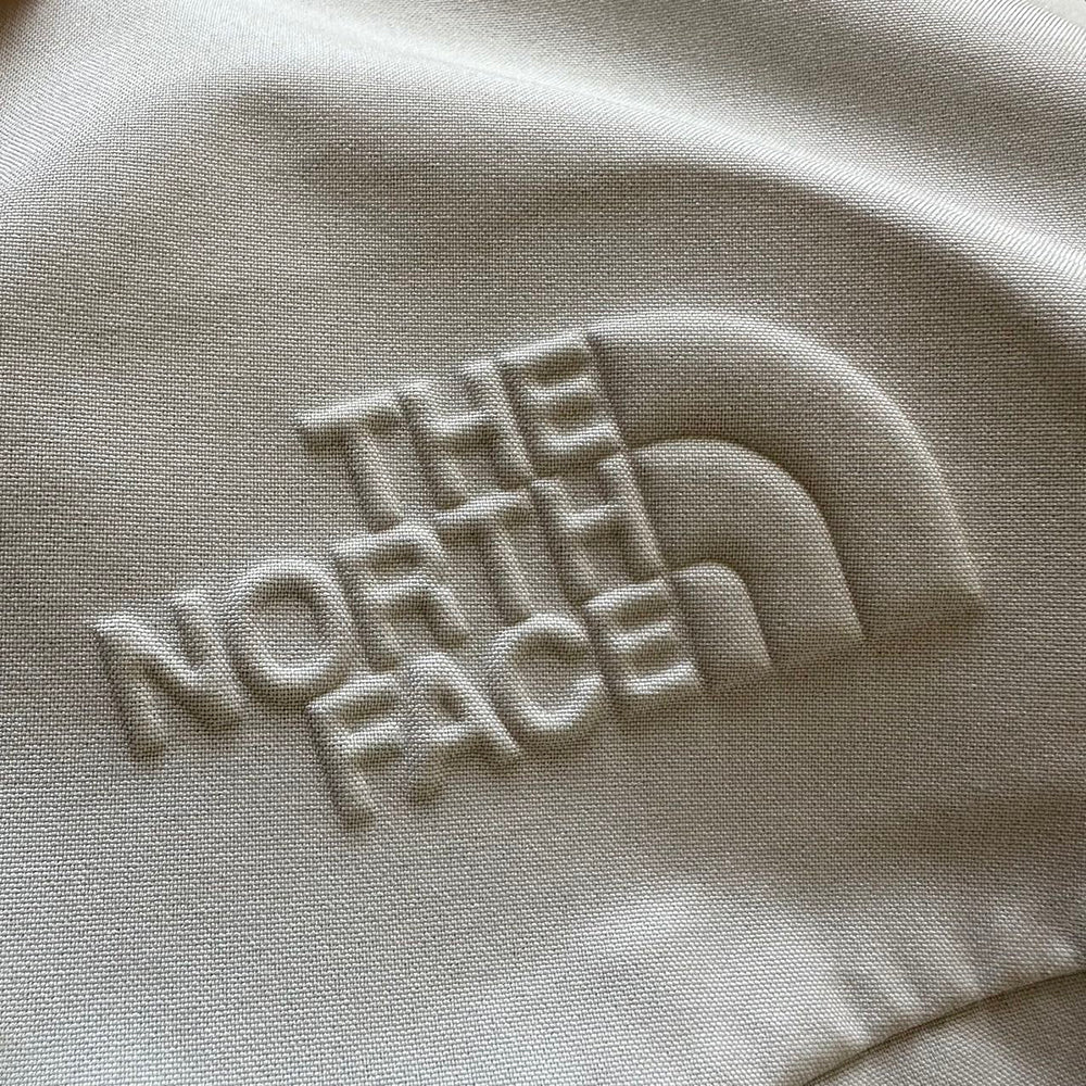 The North Face UNDYED GORE-TEX 超強機能硬殼衝鋒衣