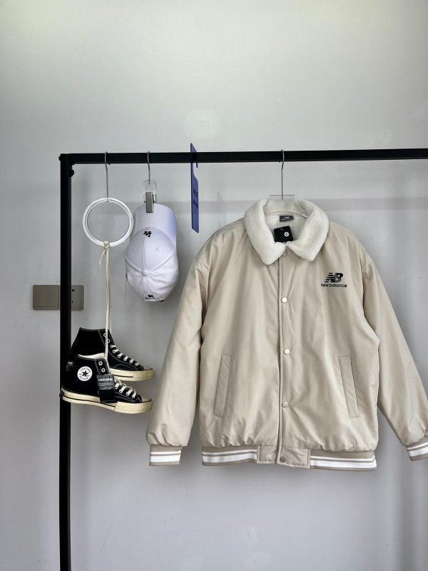NEW BALANCE 羊羔絨棒球外套 - VANASH