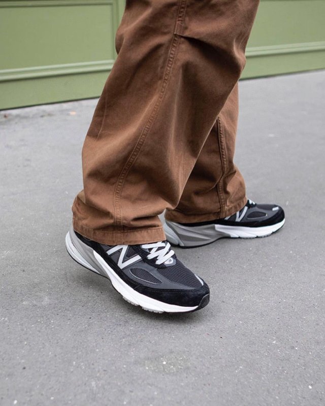 New Balance Black 990 V6 Core 復古運動鞋 - 黑灰 - VANASH