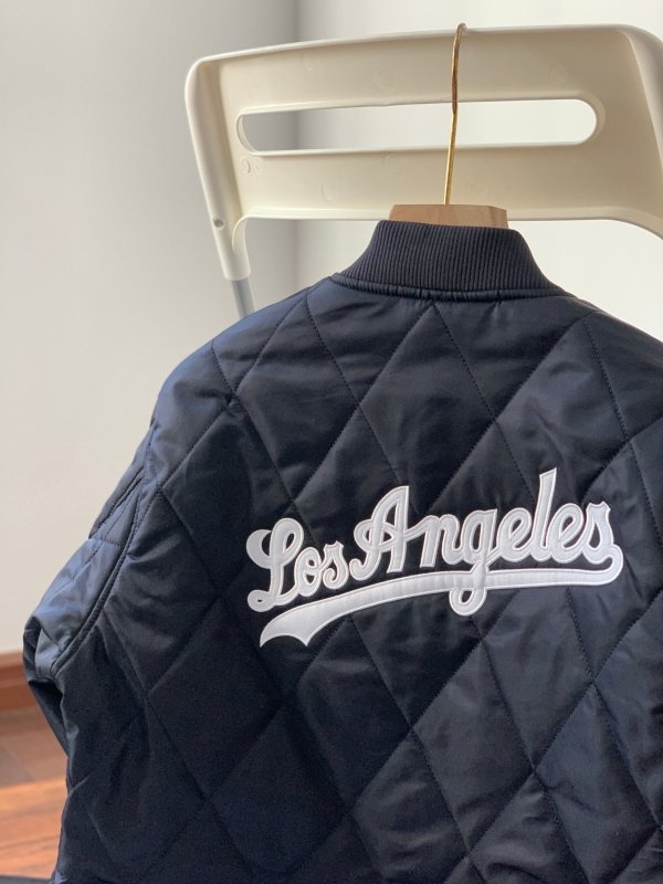 NEW ERA 美國大聯盟 後背刺繡絎縫鋪棉飛行外套 - VANASH